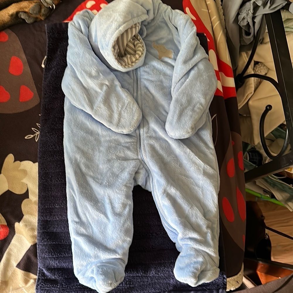 Child of Mine by Carter’s Baby Blue Winter Footed Pajamas 6–9M
